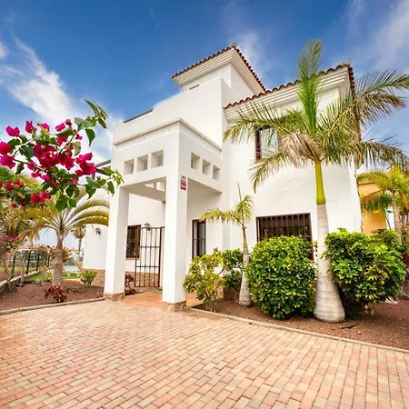 Spacious Laurisilva
