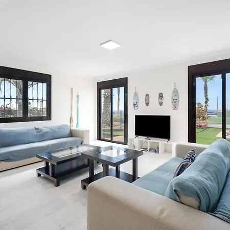 Spacious Laurisilva Villa *