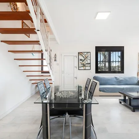Spacious Laurisilva Villa *